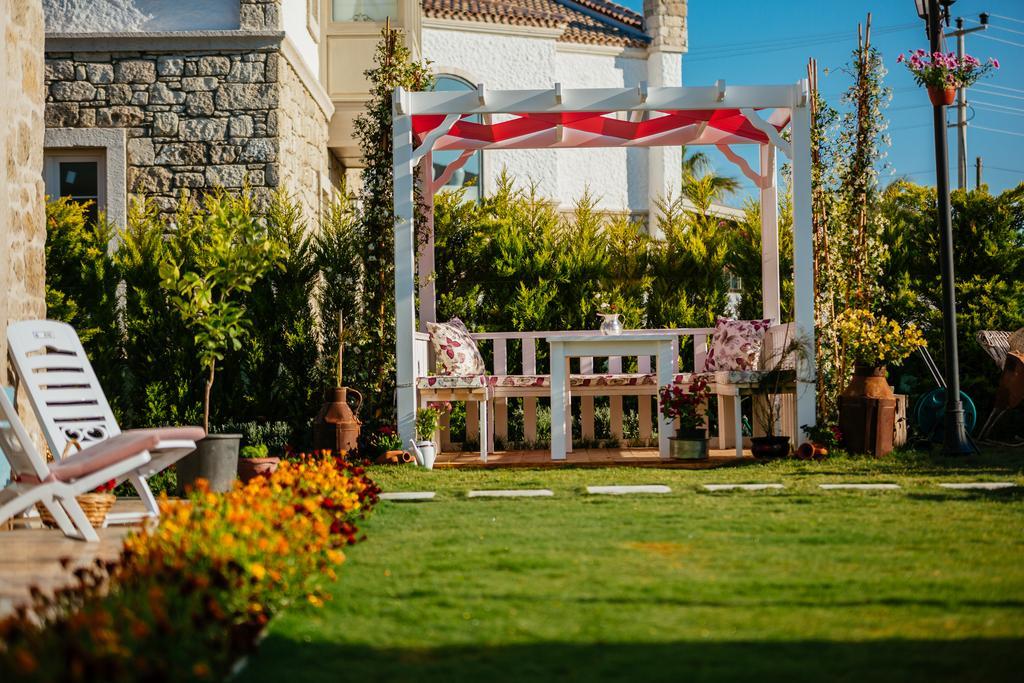 Bellapietra Hotel Alacati Exterior photo