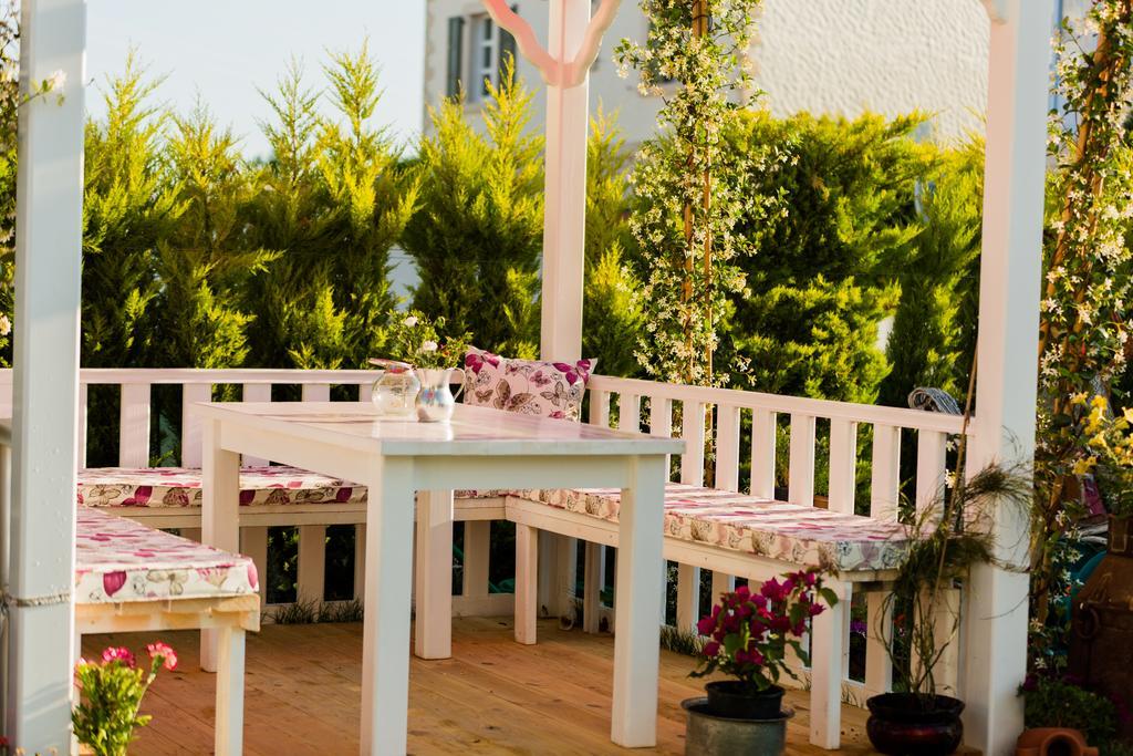 Bellapietra Hotel Alacati Exterior photo